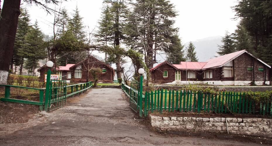 Retreat Cottage Log hut, Manali 3